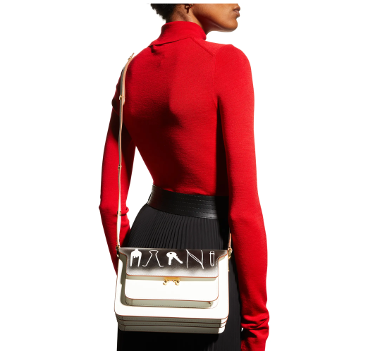 Marni是一个由设计师Consuelo Castiglioni女士在1994年创立的女装与配饰品牌