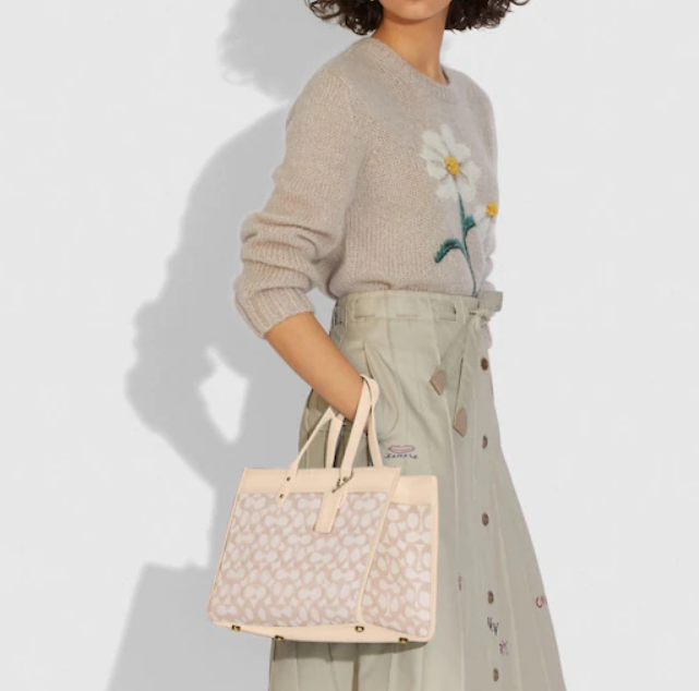 $237 (原价 $395) + 免邮Coach Field 30 横版托特包6折热卖 两色可选