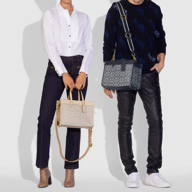 $237 (原价 $395) + 免邮Coach Field 30 横版托特包6折热卖 两色可选