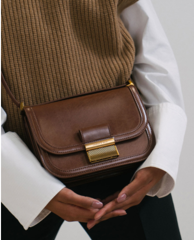 现价$69 + 免邮小红书热门款：Charles & Keith 复古风琴包热卖 多色可选 