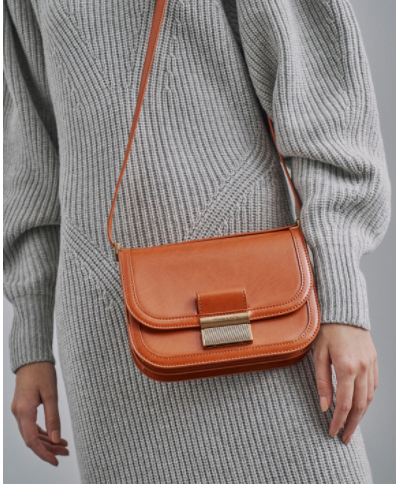 现价$69 + 免邮小红书热门款：Charles & Keith 复古风琴包热卖 多色可选 