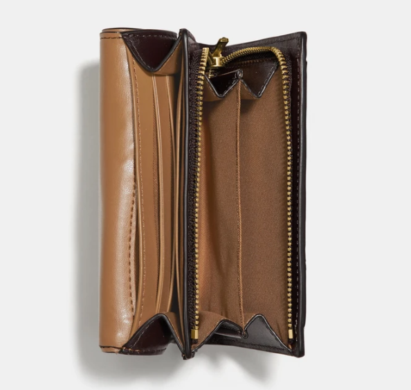 $66.30 (原价 $195) + 免邮Shop Premium Outlets官网 COACH Hutton 女士拼色钱包额外85折热卖 