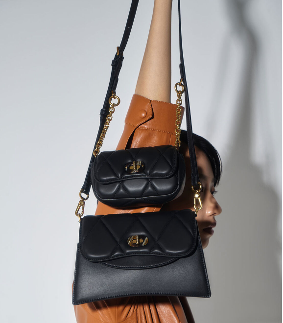 $53 (原价 $89) Charles & Keith 菱格纹子母包6折热卖 两色可选