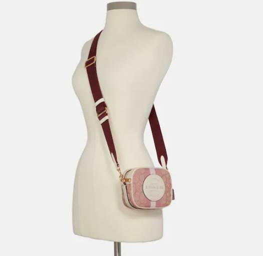 Coach Outlet官网 Coach Mini Dempsey 七夕情人节相机包4折热卖 $91.20 (原价 $228) + 免邮Coach Outlet官网 Coach Mini Dempsey 七夕情人节相机包4折热卖