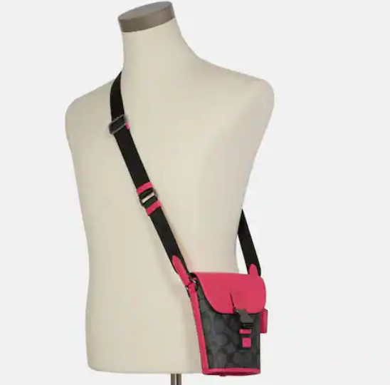 Coach Outlet官网 Coach Track 春夏新款薯条包4折热卖 三色可选   $100 (原价 $250) + 免邮Coach Outlet官网 Coach Track 春夏新款薯条包4折热卖 三色可选