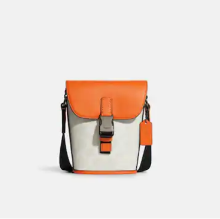 Coach Outlet官网 Coach Track 春夏新款薯条包4折热卖 三色可选   $100 (原价 $250) + 免邮Coach Outlet官网 Coach Track 春夏新款薯条包4折热卖 三色可选