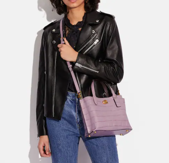$140 (原价 $350) + 免邮Coach Outlet官网 Coach Willow 24 香芋紫托特包4折热卖 