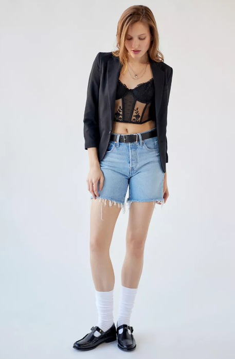 Urban Outfitters 官网 Levi’s® 501 李维斯牛仔短裤5.8折优惠! 现价$39.99 (原价$69)Urban Outfitters 官网 Levi’s® 501 李维斯牛仔短裤5.8折优惠!