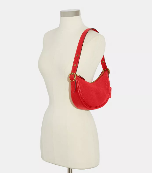 Bloomingdale s 官网 COACH Luna 蔻驰中号半月包优惠! 现价$206.50 (原价$295)Bloomingdale s 官网 COACH Luna 蔻驰中号半月包优惠!