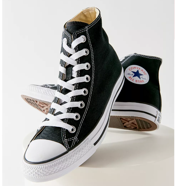 £51 (原价 £60) 免邮Urban Outfitters英国站 Converse Chuck Taylor All Star 黑色高帮帆布鞋特惠