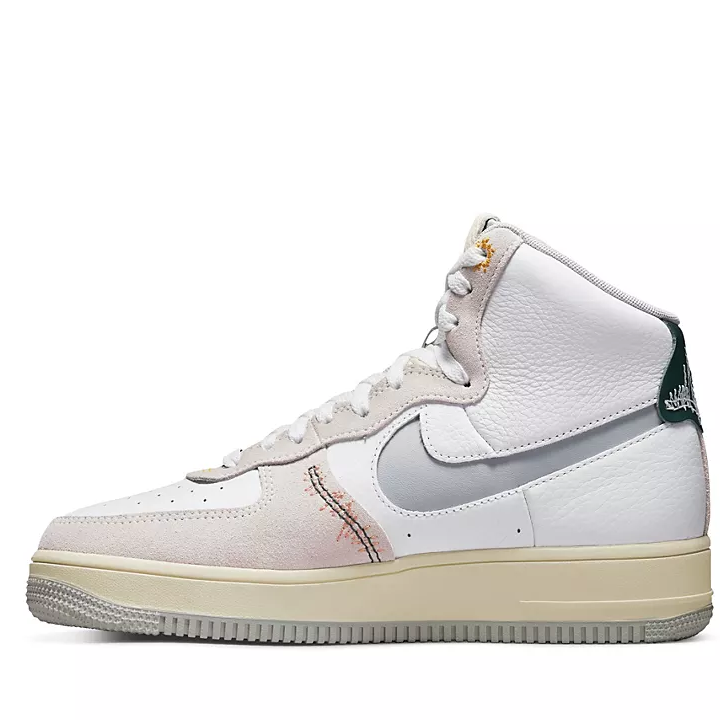 ASOS US官网 Nike Air Force 1 Sculpt 白拼中性款运动鞋特惠  $37 (原价 $145) ASOS US官网 Nike Air Force 1 Sculpt 白拼中性款运动鞋特惠