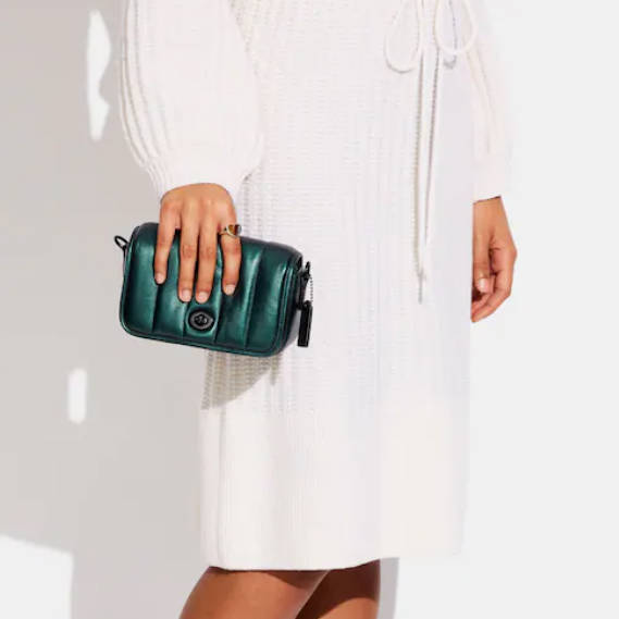 $135 (原價 $450) + 免運費Coach Outlet官網 Coach Dinky 18 斜挎包3折熱賣  