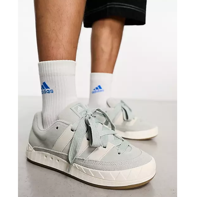 ASOS US官网 adidas Originals Adimatic 灰绿中性款面包鞋3.5折热卖 $42 (原价 $120) ASOS US官网 adidas Originals Adimatic 灰绿中性款面包鞋3.5折热卖