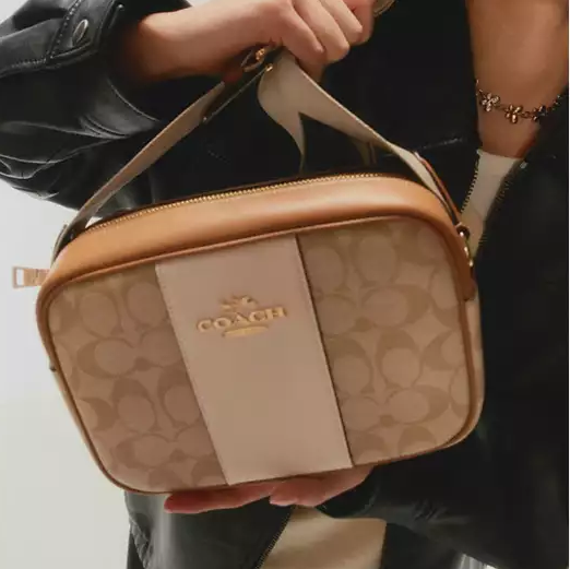 Coach Outlet官网 Coach Jamie 新款相机包3.7折热卖   $129 (原价 $350) + 免邮Coach Outlet官网 Coach Jamie 新款相机包3.7折热卖