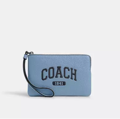 Coach Outlet官网 Coach Corner Zip Wristlet 钱包3折热卖 两色可选 $26.40 (原价 $88) Coach Outlet官网 Coach Corner Zip Wristlet 钱包3折热卖 两色可选