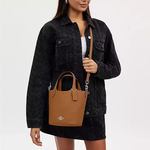 $159 (原价 $398) + 免邮Coach Outlet官网 Coach 纯色水桶包4折热卖 两色可选  