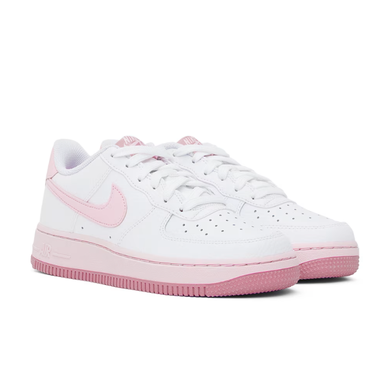 SSENSE官网 NIKE Kids White Air Force 1 樱花粉大童空军一号板鞋6.5折热卖 $78 (原价 $120) SSENSE官网 NIKE Kids White Air Force 1 樱花粉大童空军一号板鞋6.5折热卖