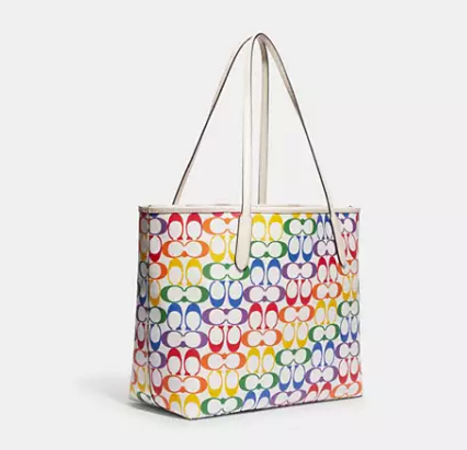Coach Outlet CA官网 City彩虹色老花托特包3折热卖 C$156 (原价 C$520) + 包邮Coach Outlet CA官网 City彩虹色老花托特包3折热卖