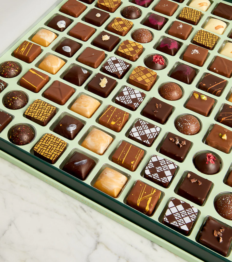 经典混合巧克力系列精选盒装 100粒 (750g) @ Harrods US £86.25 (原价 £115.00)经典混合巧克力系列精选盒装 100粒 (750g) @ Harrods US