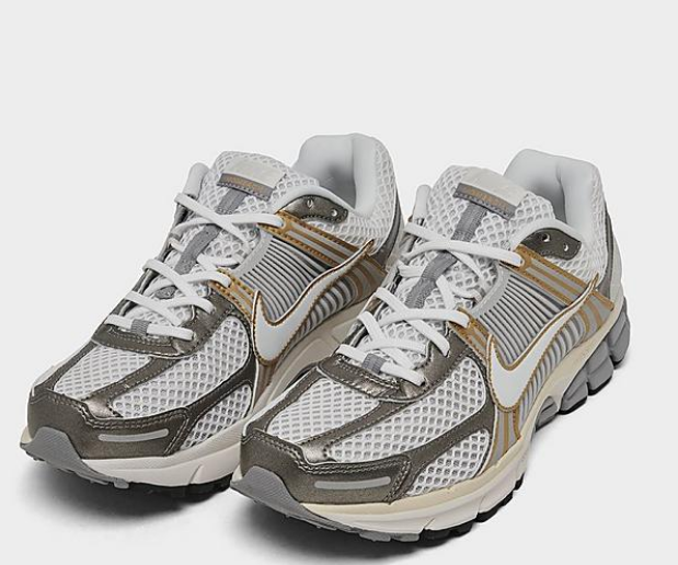 $85 (原價 $160)JD Sports US官網 Nike Zoom Vomero 5運動鞋5.3折熱賣