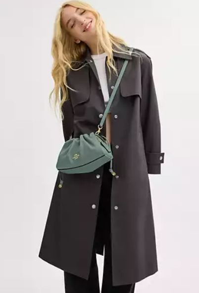 Coach Faye 褶皺單肩包僅需$186.15免運費,多色選 @ Coach Outlet Coach Faye 褶皺單肩包僅需$186.15免運費,多色選 @ Coach Outlet