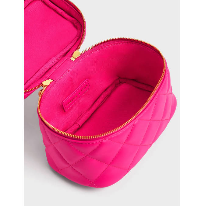 Charles & Keith 香奈儿相似款盒子化妆包8.1折特惠 CA$59 (原价 CA$73) Charles & Keith 香奈儿相似款盒子化妆包8.1折特惠