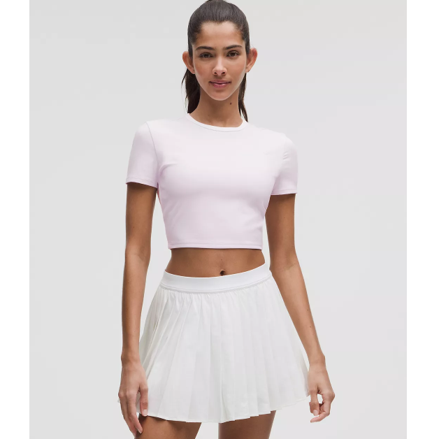 $49 (原价 $68) + 免邮lululemon 紧身短款无钢圈文胸T恤7.2折特惠 2色可选  