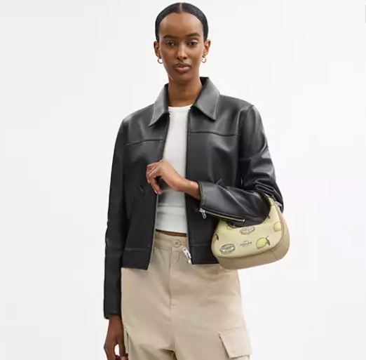 C$108 (原价 C$360) + 免邮Coach Outlet CA官网 Coach Carmen 柠檬印花迷你斜挎包3折特惠 