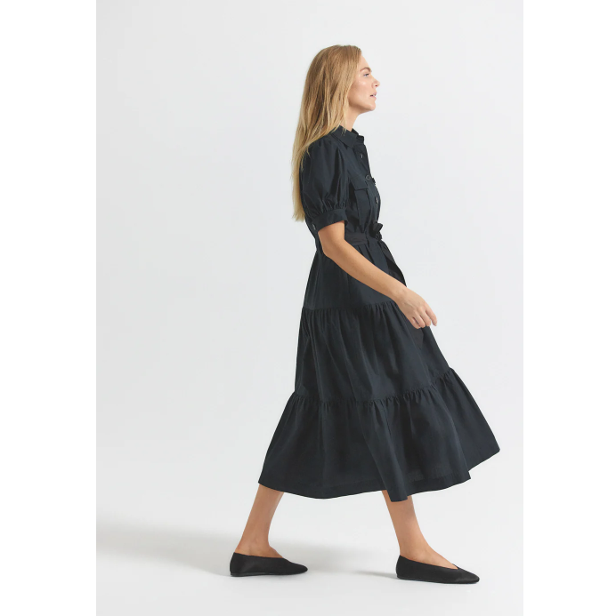 Derek Lam Buffy 工装连衣裙6折热卖 黑白2色可选 $255 (原价 $425) + 免邮Derek Lam Buffy 工装连衣裙6折热卖 黑白2色可选