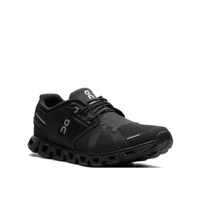 ¥927 (原价 ¥1,090) FARFETCH CHINA官网 On Running Cloud 5  Black 运动鞋85折特惠  