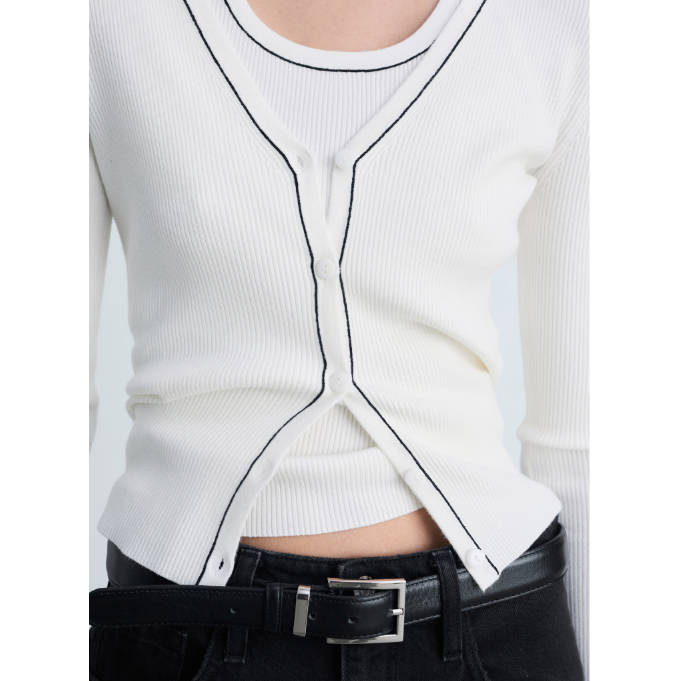 MANGO V领针织开衫5折热卖 $29.99 (原价 $59.99) MANGO V领针织开衫5折热卖